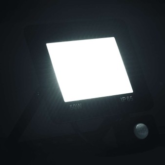 Hideg fehér fényű szenzoros led-reflektor 50 w