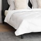 Takaró garnitúra párnával 3 pcs fehér 240 x 260 cm mikroszál