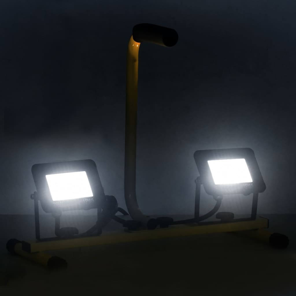 Hideg fehér fényű fogantyúval ellátott led-es reflektor 2x20 w