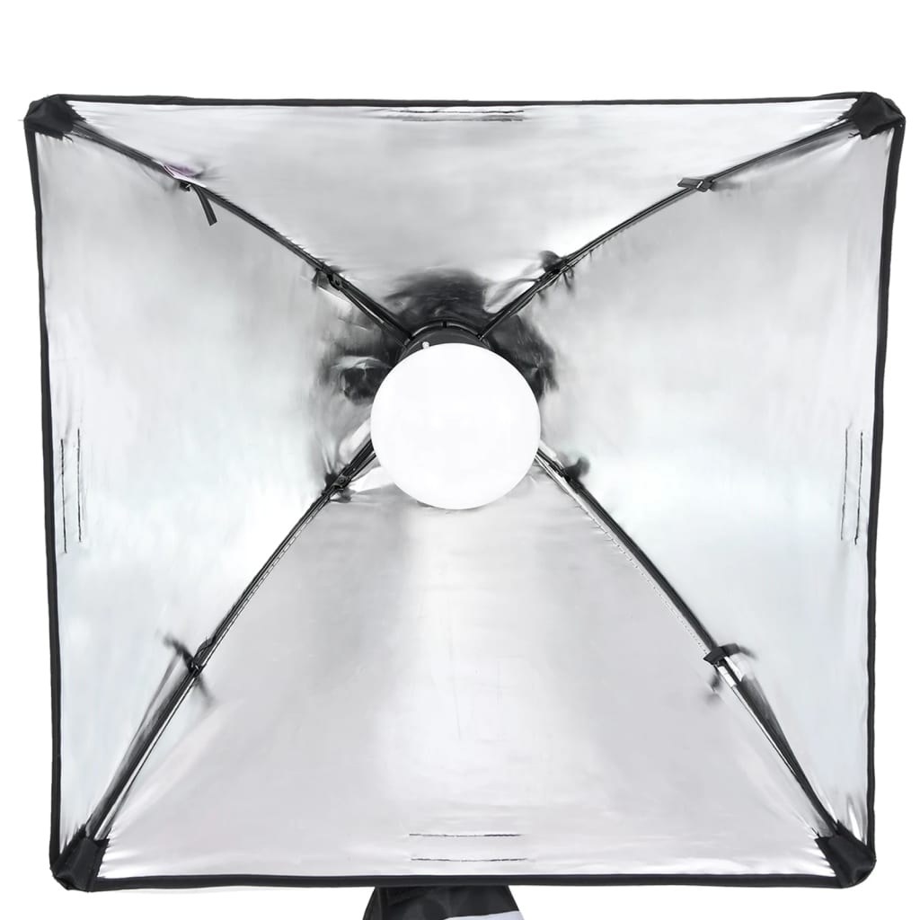 Fotóstúdió-felszerelés lámpákkal, háttérrel és reflektorral