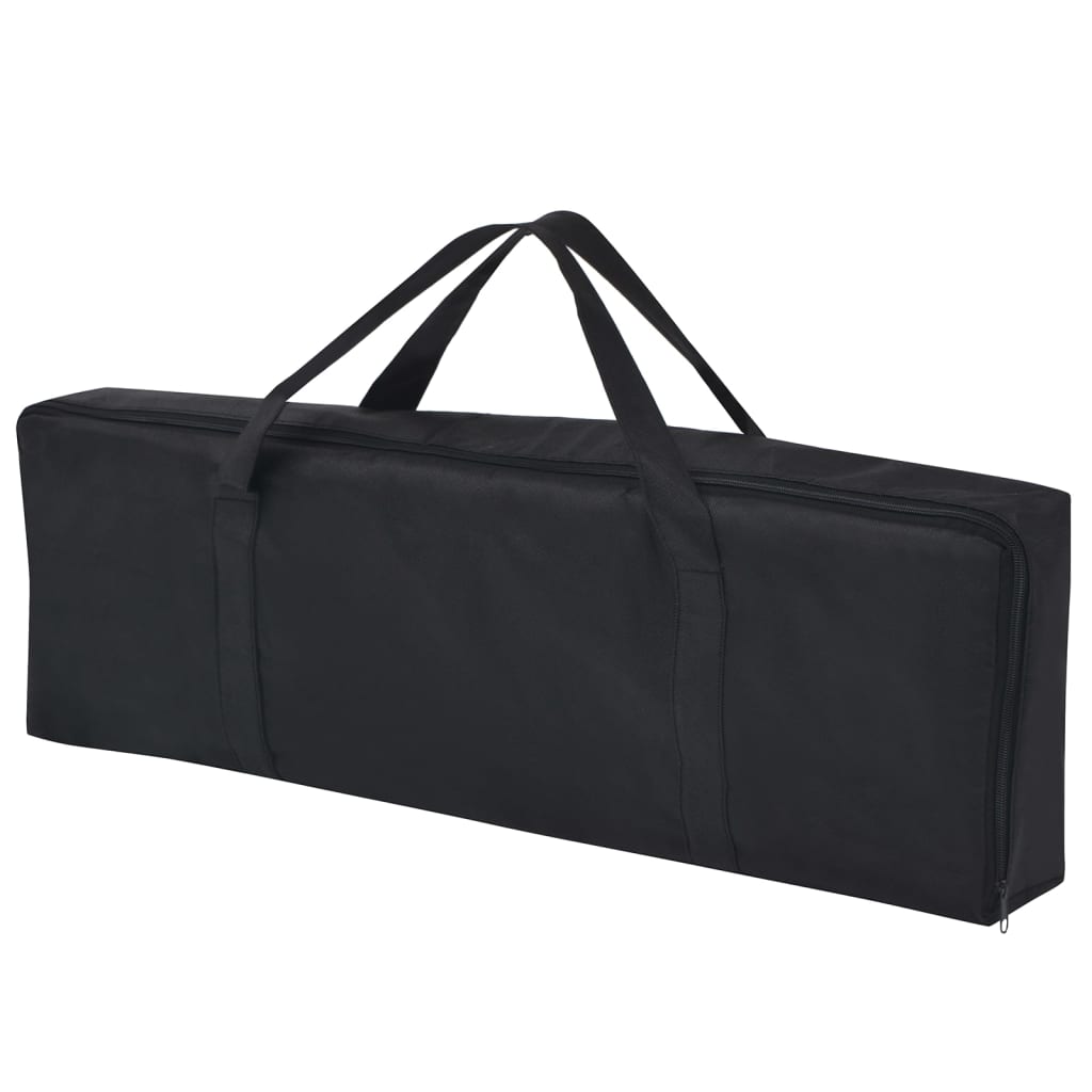 Fotóstúdió-felszerelés lámpákkal, háttérrel és reflektorral