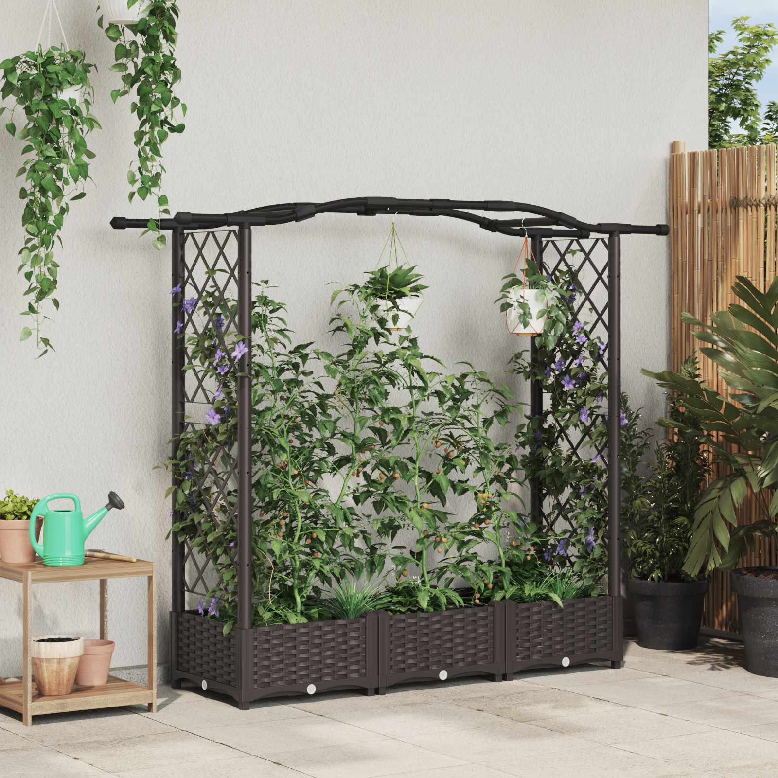 Magasított ágy trellis-szel és tetővel barna 169 x 40 x 125 cm